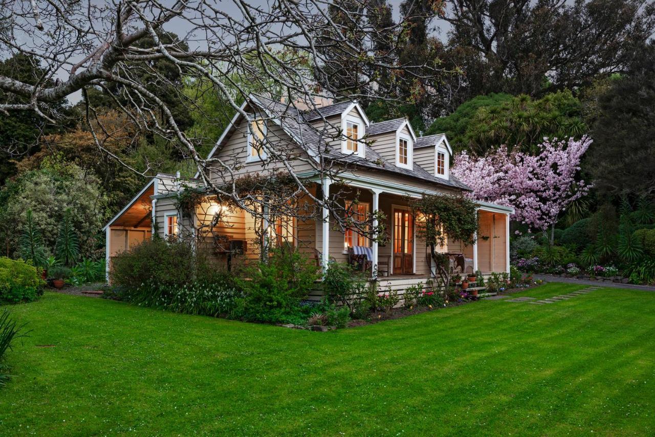Mill Cottage - Boutique Accommodation And Garden Akaroa Dış mekan fotoğraf